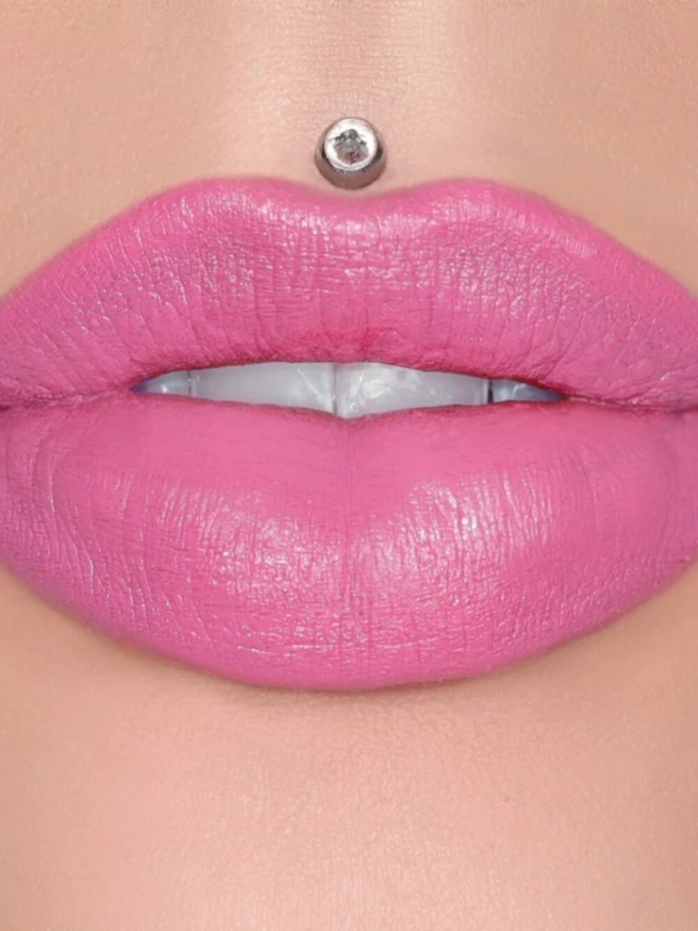 NEW Jeffree Star Velvet Trap Holy Fashion